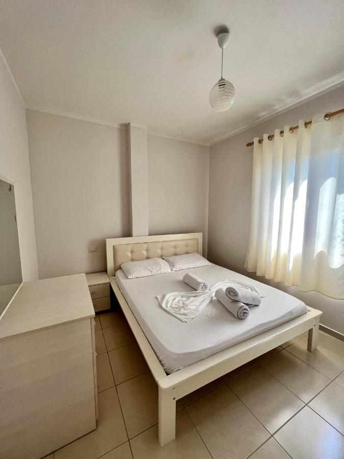 Kamberi & Hotel Velipoje